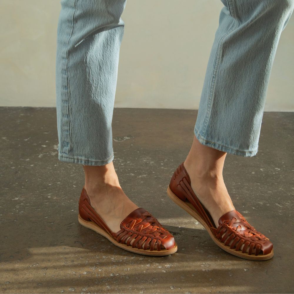 週末価格　美品　SoorPloom Huarache, Sandal 33 Women's Huarache Sandal | Handwoven & Ethically Made | Nisolo