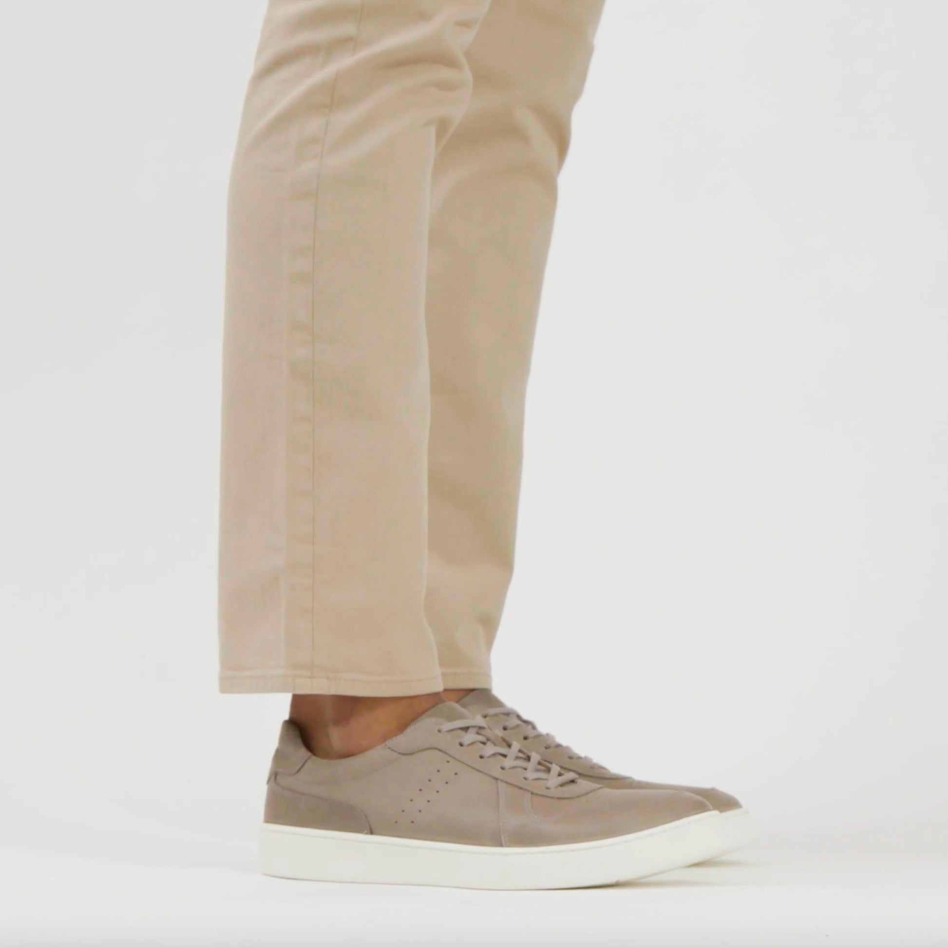 Men's Beto Go-To Court Sneaker Grey