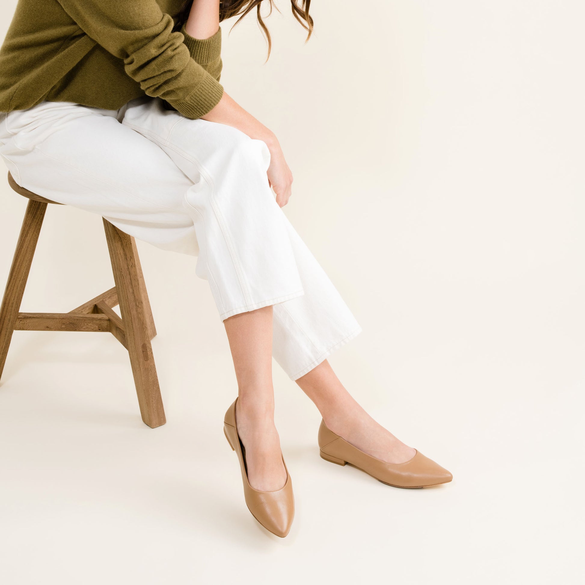 Fina Pointed Toe Flat Greige Snake